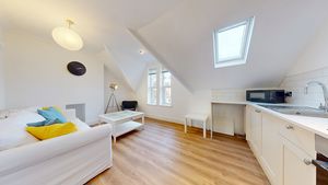 Photo 1- click for photo gallery